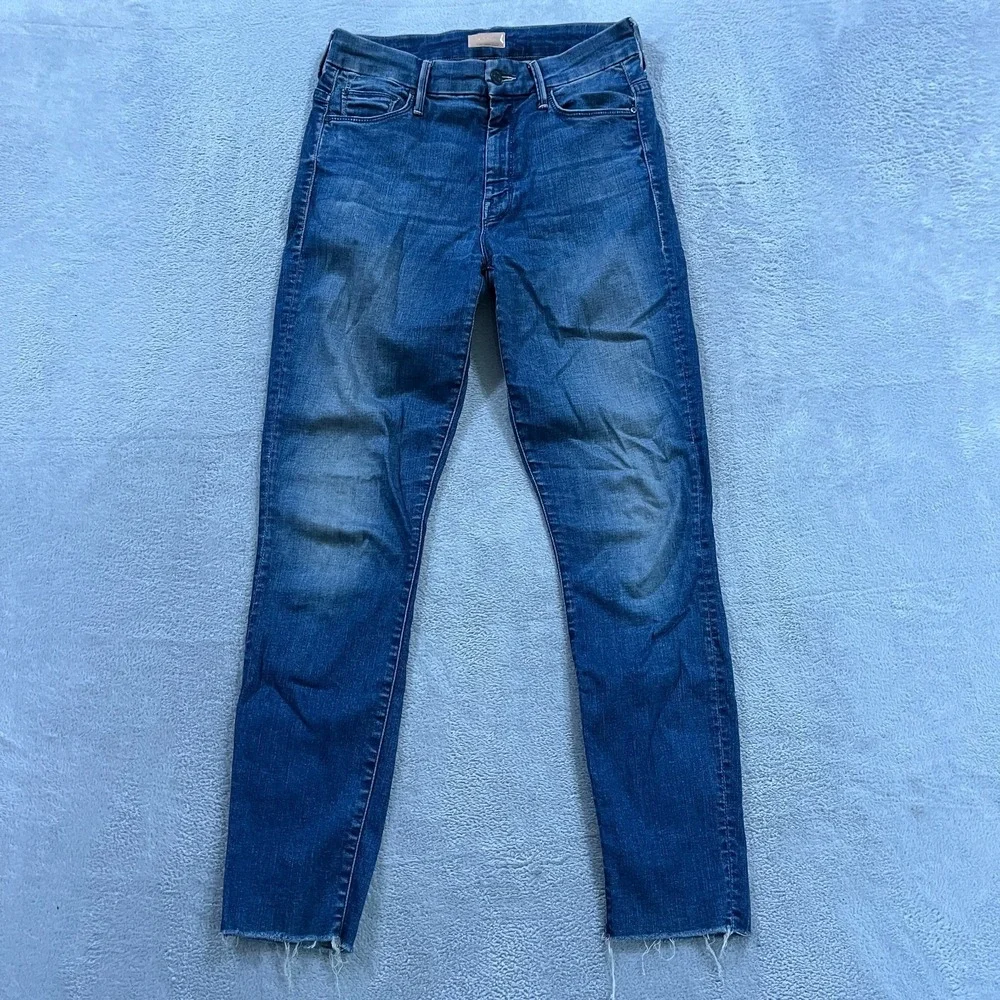MOTHER High Waisted The Looker Ankle Fray Jeans 26 Blue Denim Frayed Hem Western